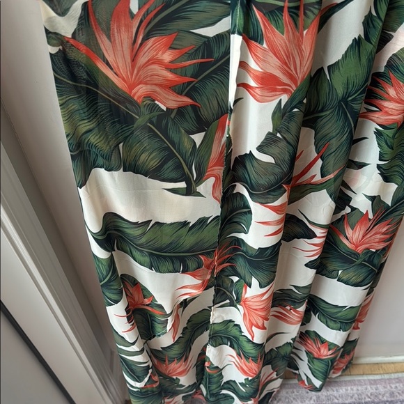 Show me your mumu maxi dress size medium - Picture 4 of 12
